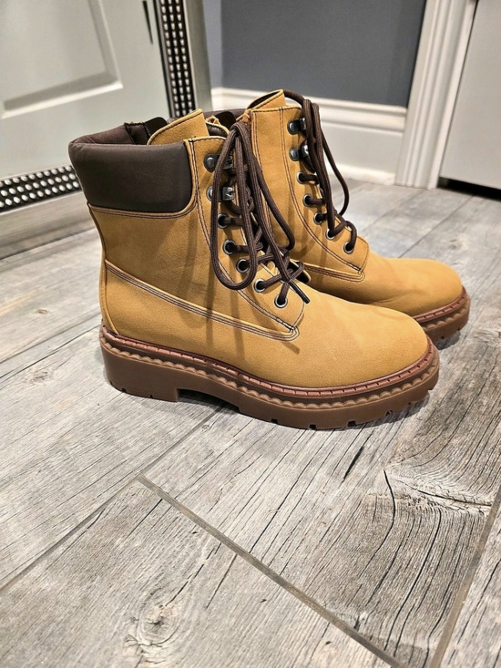 NWOT Wild Fable Lace-Up Lug Sole Boots in Brown & Yellow